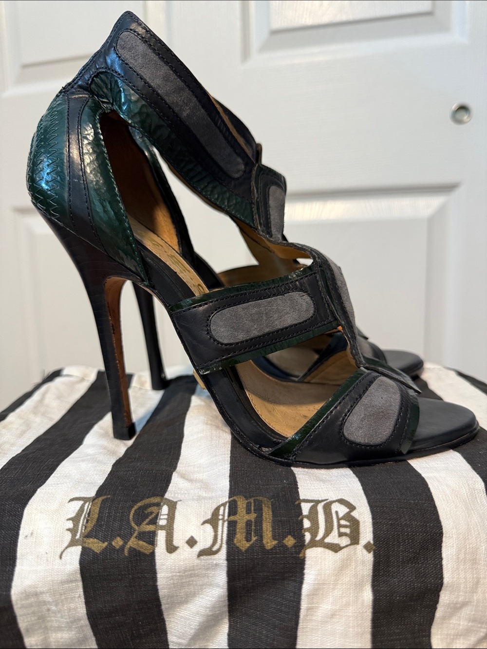 LAMB "Noel" Black Leather Gray Suede Open Toe Pump Black and Deep Green size 6.5